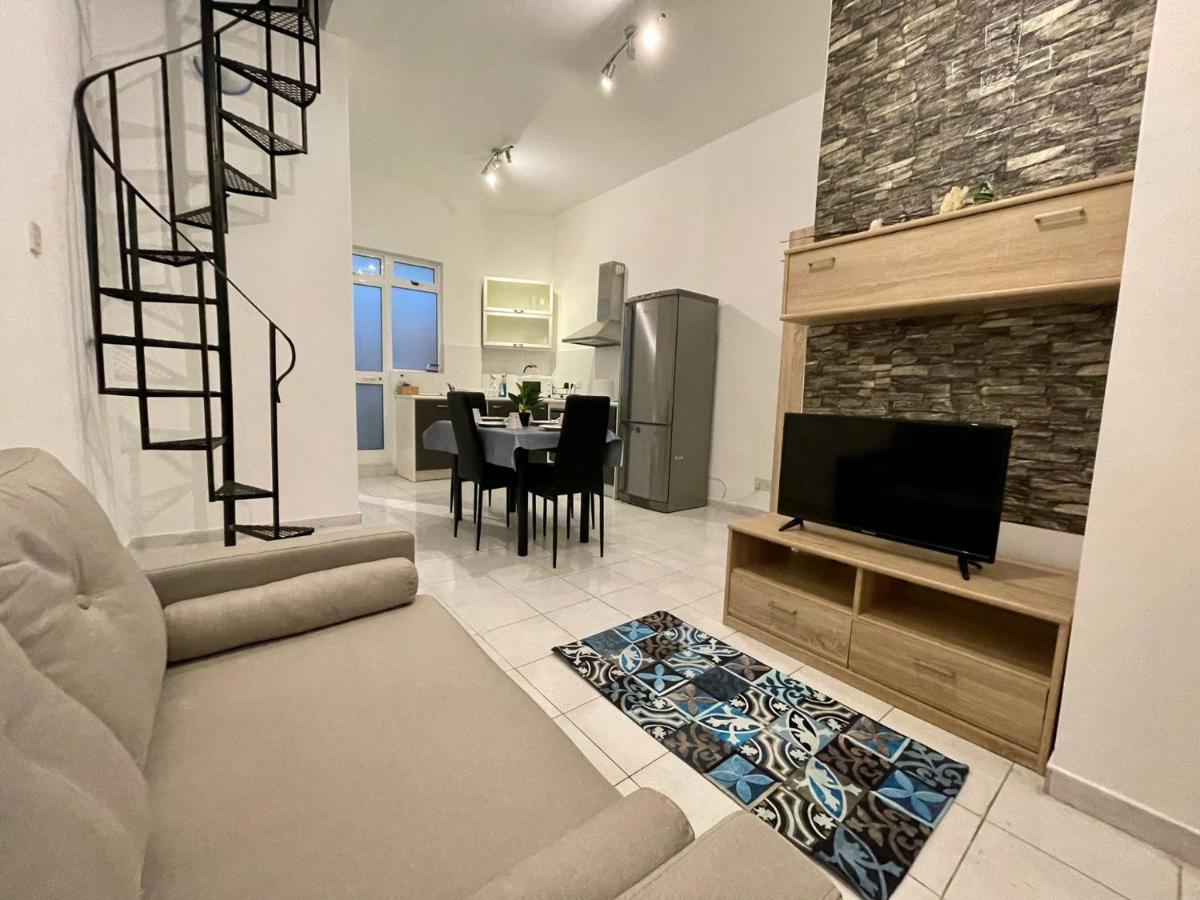Balesa Property - Modern Duplex House In Central Sliema Exteriör bild