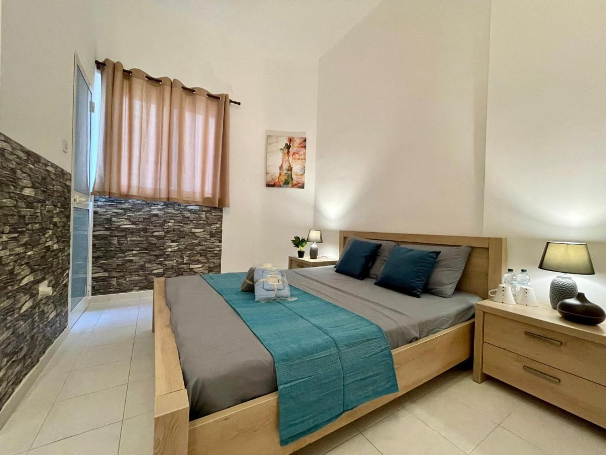 Balesa Property - Modern Duplex House In Central Sliema Exteriör bild